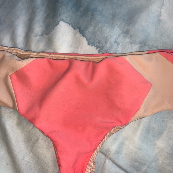 Acacia Set Uns top, Mentawai Bottom! - Picture 12 of 12